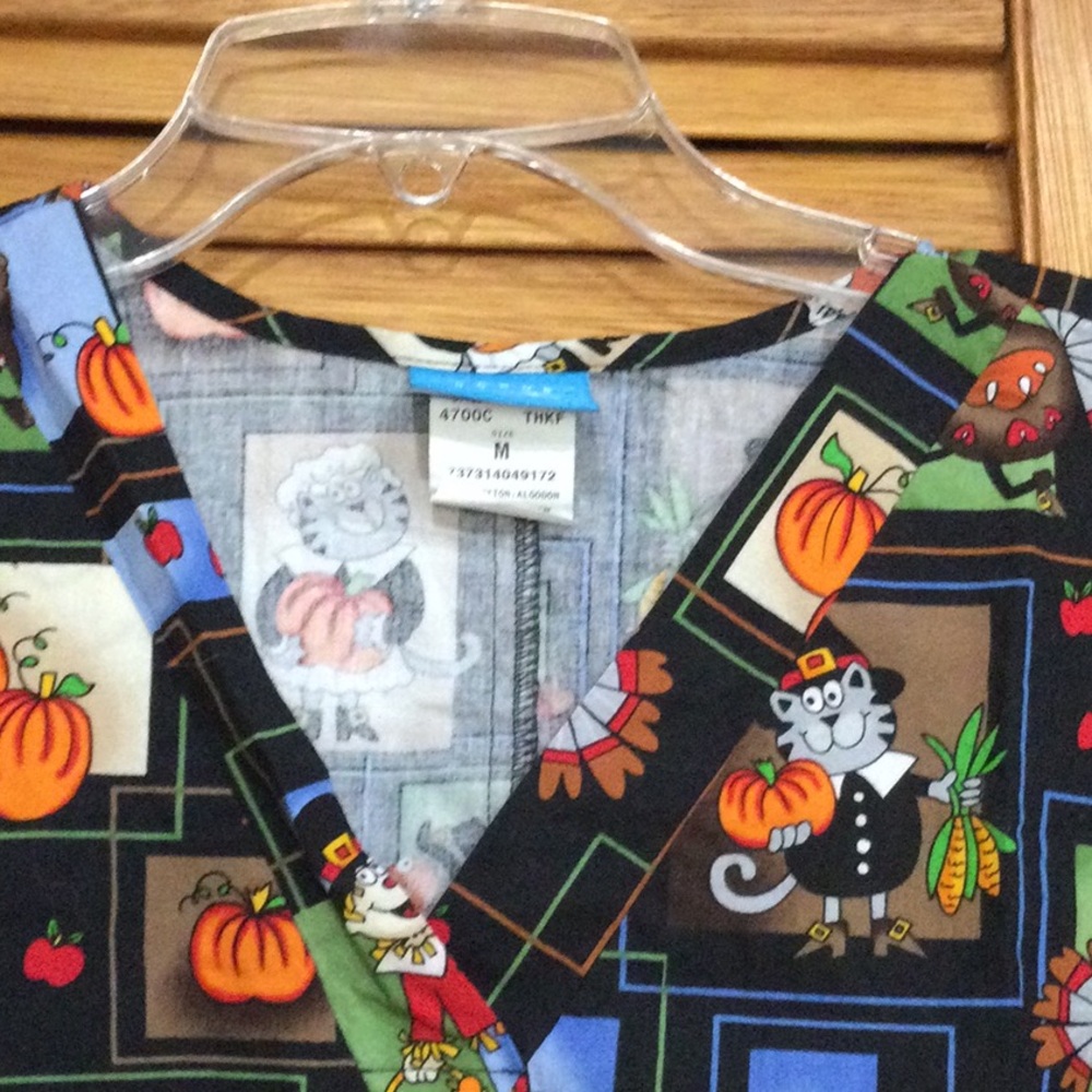 Fall themed scrub top - Picture 7 of 8